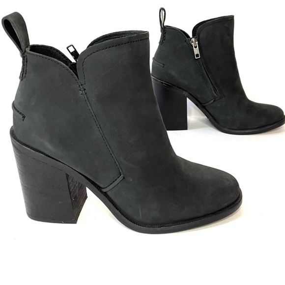 NWT UGG Pixley Black Nubuck Leather Boot Size 11 - Picture 1 of 7